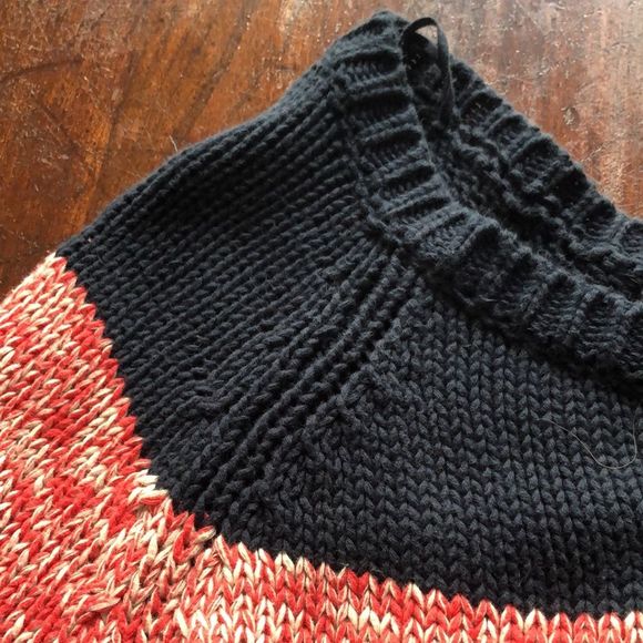 American Eagle navy and white/ red 100% cotton sweater sz XLarge/wide scoop neck - Picture 4 of 16